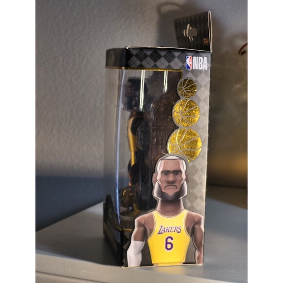 Funko Gold LeBron James Series 1 5” NBA Los Angeles Lakers Figure NIB preowned - Picture 2 of 9